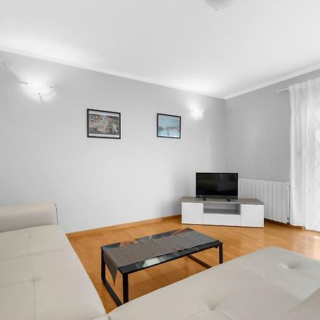 Villa Hope - Apartments With Shared Pool Poreč Pokój zdjęcie