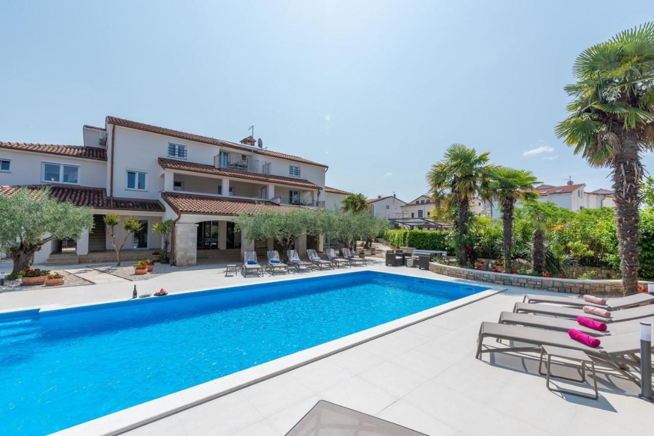 Villa Hope - Apartments With Shared Pool Poreč Zewnętrze zdjęcie