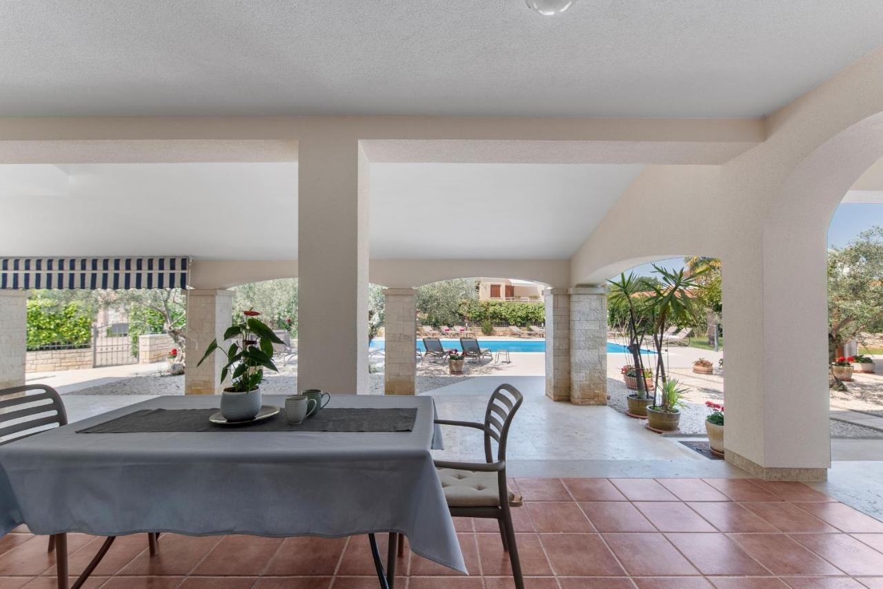 Villa Hope - Apartments With Shared Pool Poreč Zewnętrze zdjęcie