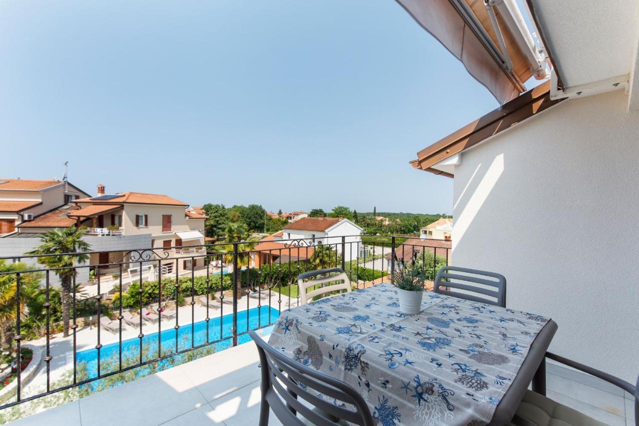 Villa Hope - Apartments With Shared Pool Poreč Zewnętrze zdjęcie