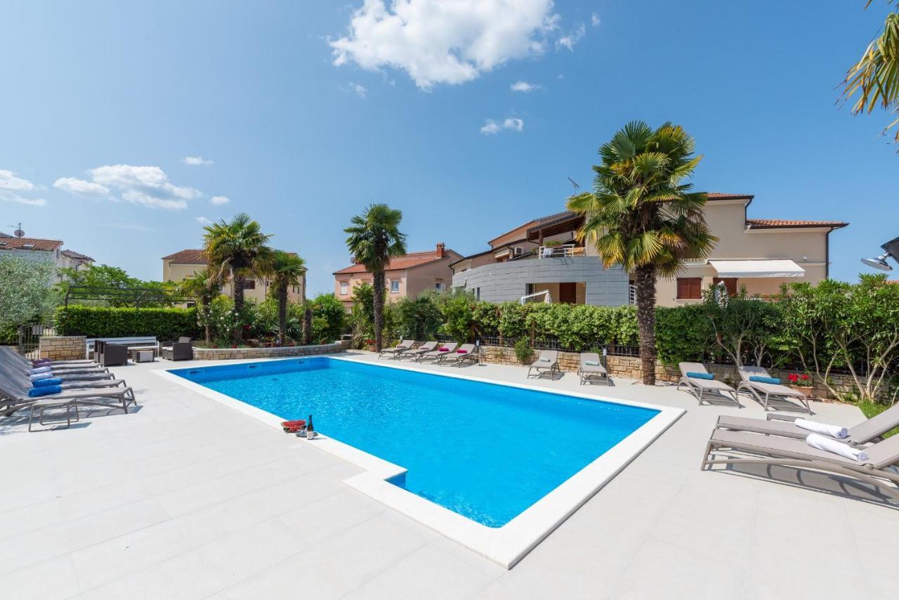 Villa Hope - Apartments With Shared Pool Poreč Zewnętrze zdjęcie