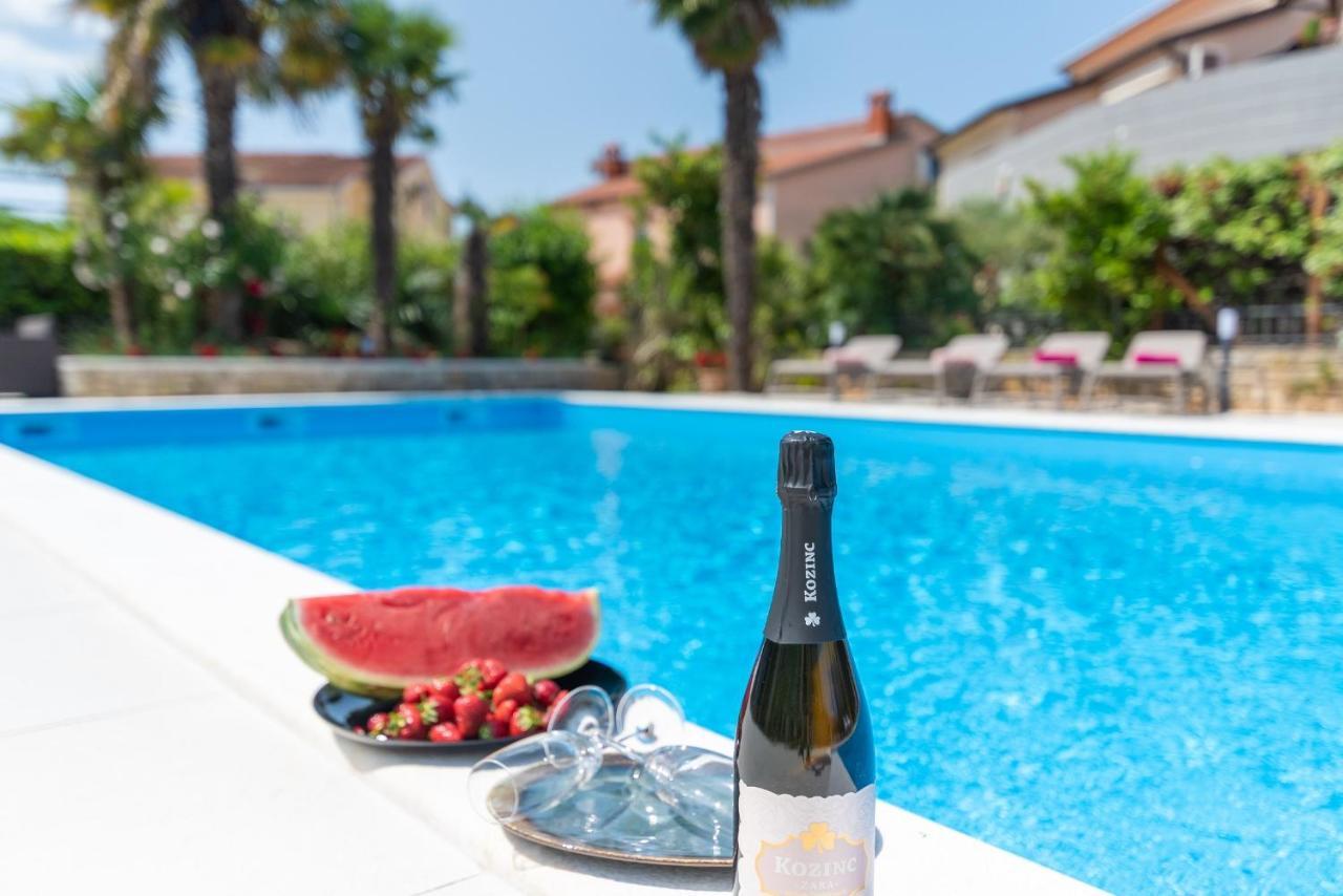 Villa Hope - Apartments With Shared Pool Poreč Zewnętrze zdjęcie