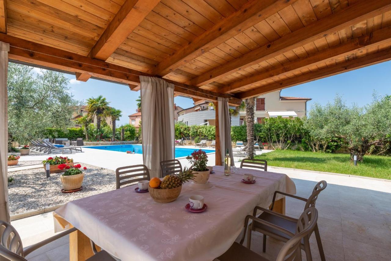 Villa Hope - Apartments With Shared Pool Poreč Zewnętrze zdjęcie
