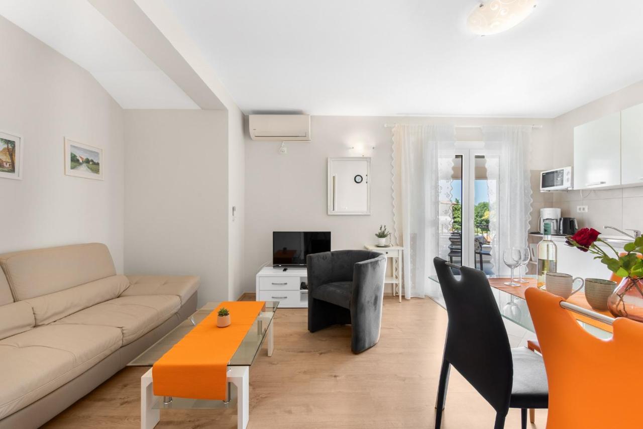 Villa Hope - Apartments With Shared Pool Poreč Zewnętrze zdjęcie