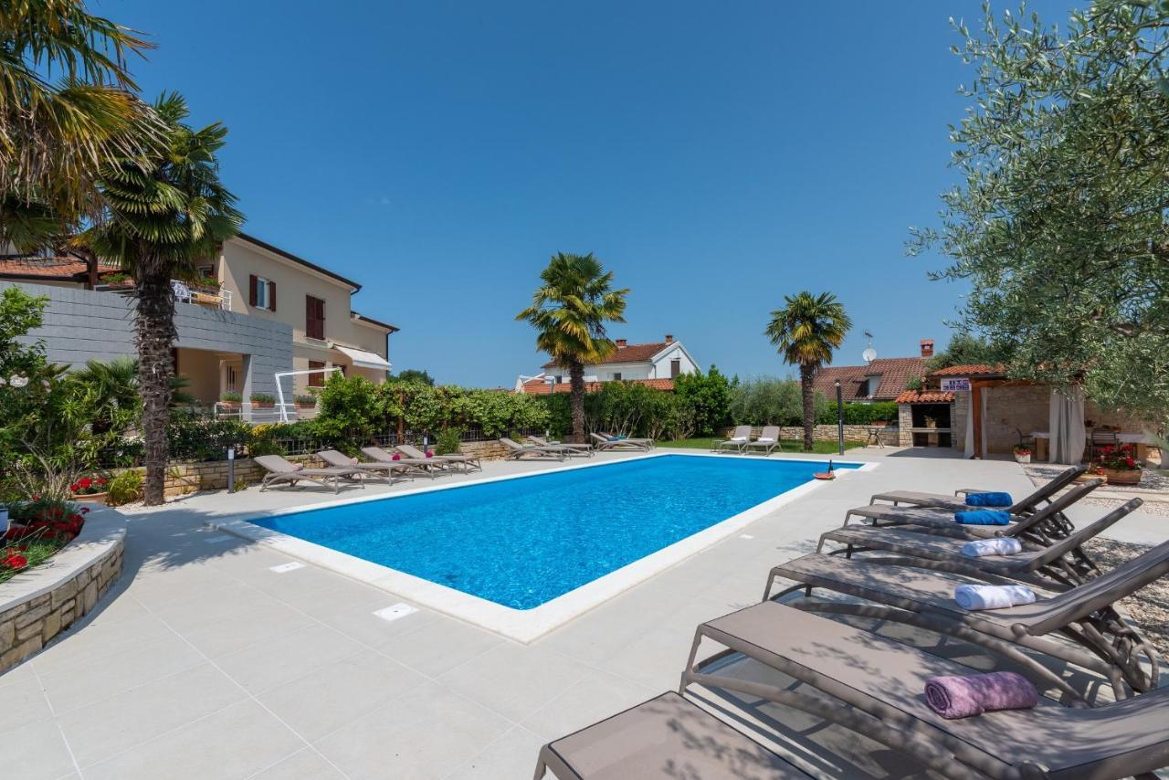 Villa Hope - Apartments With Shared Pool Poreč Zewnętrze zdjęcie